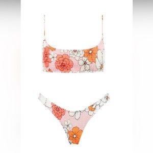 Triangl Bikini, Style: Inesa. Print: Pop retro, absolutes steal for Triangl!